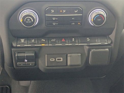 Used 2025 Chevrolet Silverado 2500 Custom w/ Custom Value Package image 21