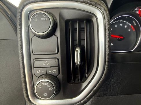 Used 2020 Chevrolet Silverado 1500 LT image 33