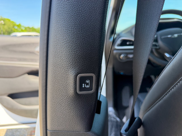 New 2026 Chrysler Pacifica Select FWD image 26