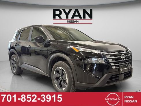 Certified 2025 Nissan Rogue SV image 9