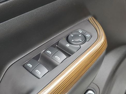 Used 2021 GMC Acadia SLE w/ Driver Convenience Package image 21