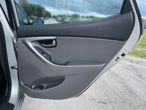 Used 2011 Hyundai Elantra GLS w/ Preferred Equipment Pkg 3 image 28