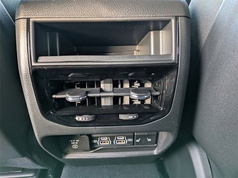 New 2025 Jeep Grand Cherokee Limited image 24