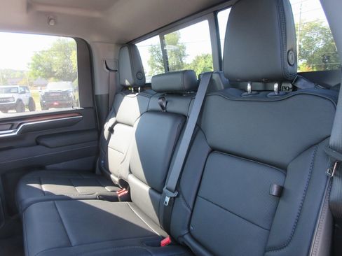 New 2026 GMC Sierra 2500 Denali w/ Denali Reserve Package image 15