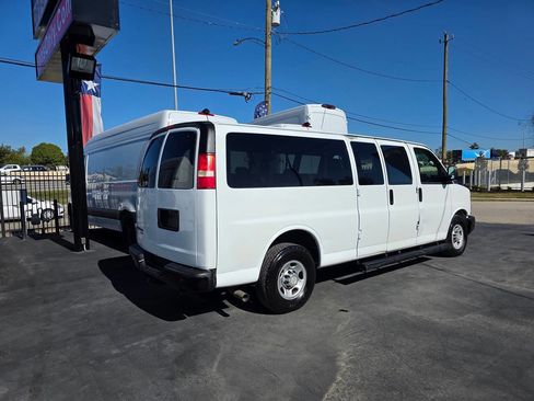 Used 2014 Chevrolet Express 3500 LS image 6