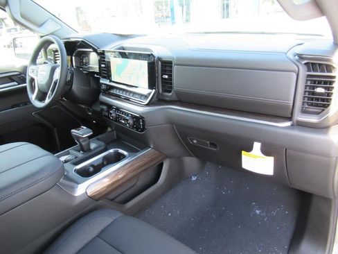 New 2025 Chevrolet Silverado 1500 LT image 12