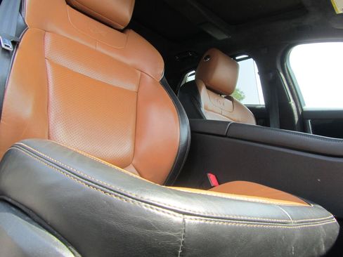 Used 2014 Jaguar XJ R LWB RWD image 23