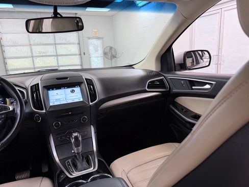 Used 2017 Ford Edge SEL w/ Equipment Group 201A AWD/4WD image 26