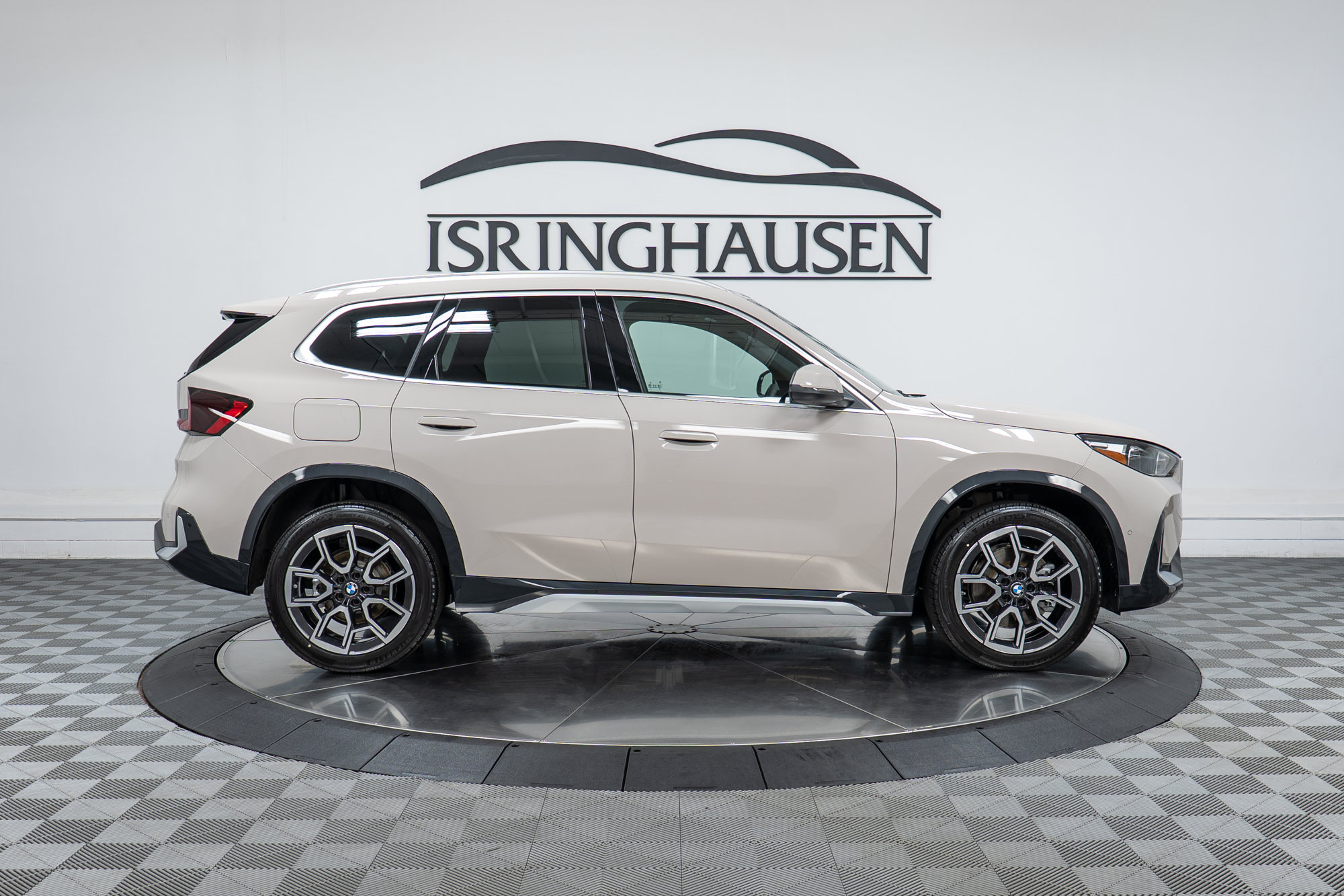 Used 2026 BMW X1 xDrive28i w/ Convenience Package AWD/4WD image 4