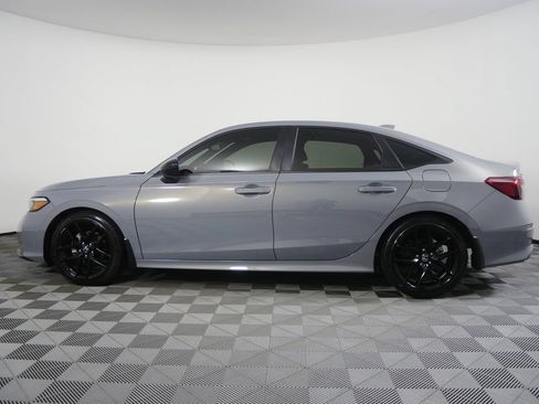 Used 2025 Honda Civic Sport image 6