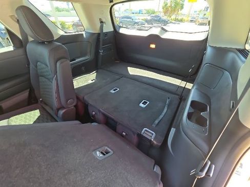 Used 2024 Nissan Pathfinder SV w/ SV Premium Package FWD image 27