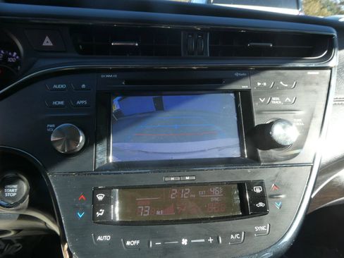Used 2018 Toyota Avalon XLE image 21