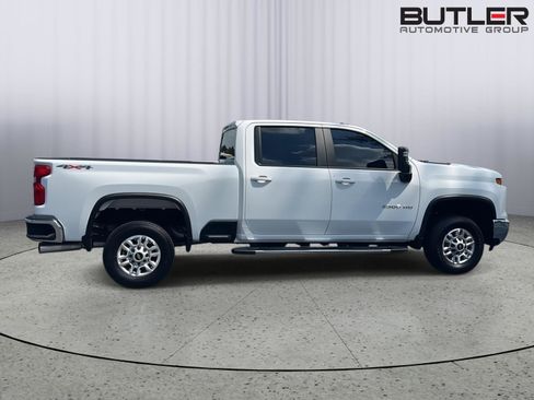 Used 2025 Chevrolet Silverado 2500 LT w/ Convenience Package image 7