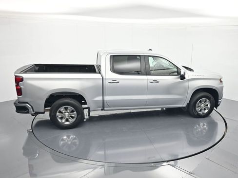 Used 2021 Chevrolet Silverado 1500 LT AWD/4WD image 31