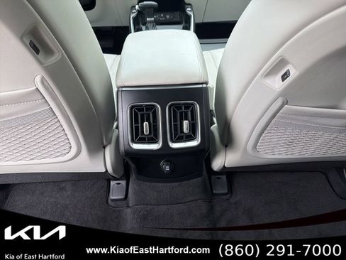 Certified 2024 Kia Sorento S w/ Panoramic Sunroof Package FWD image 19