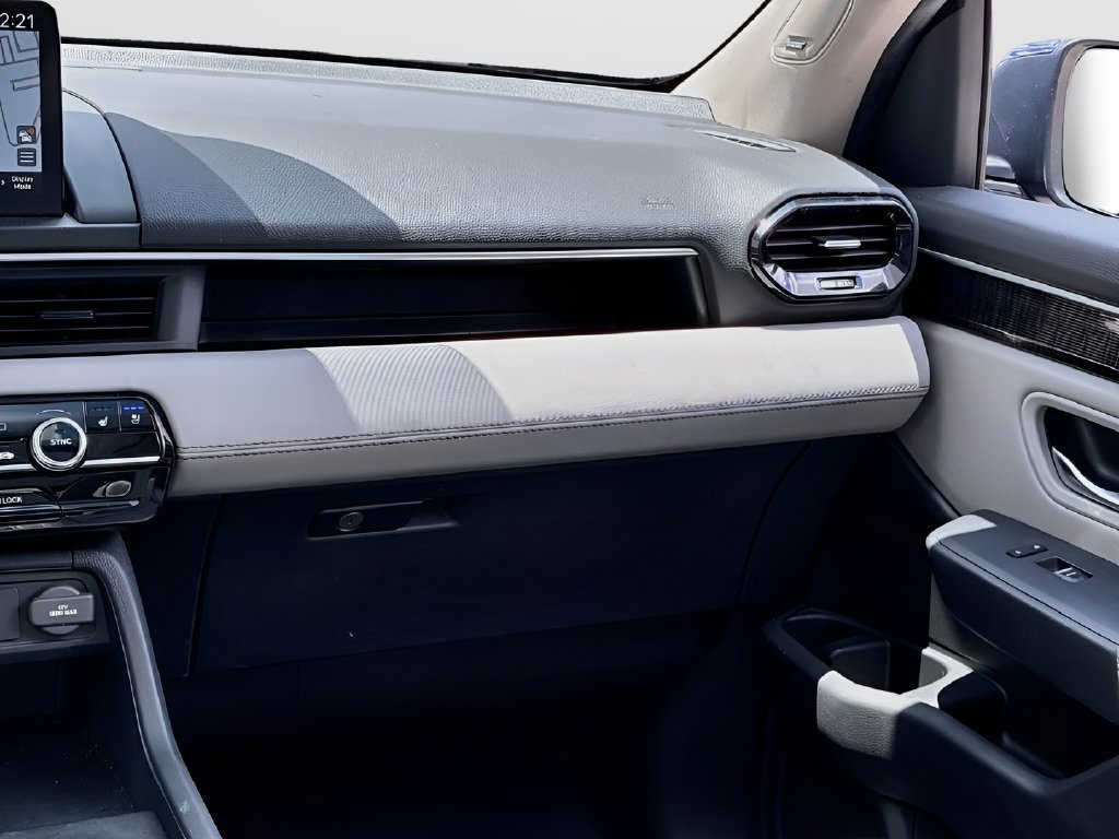 Used 2025 Honda Pilot Elite image 25