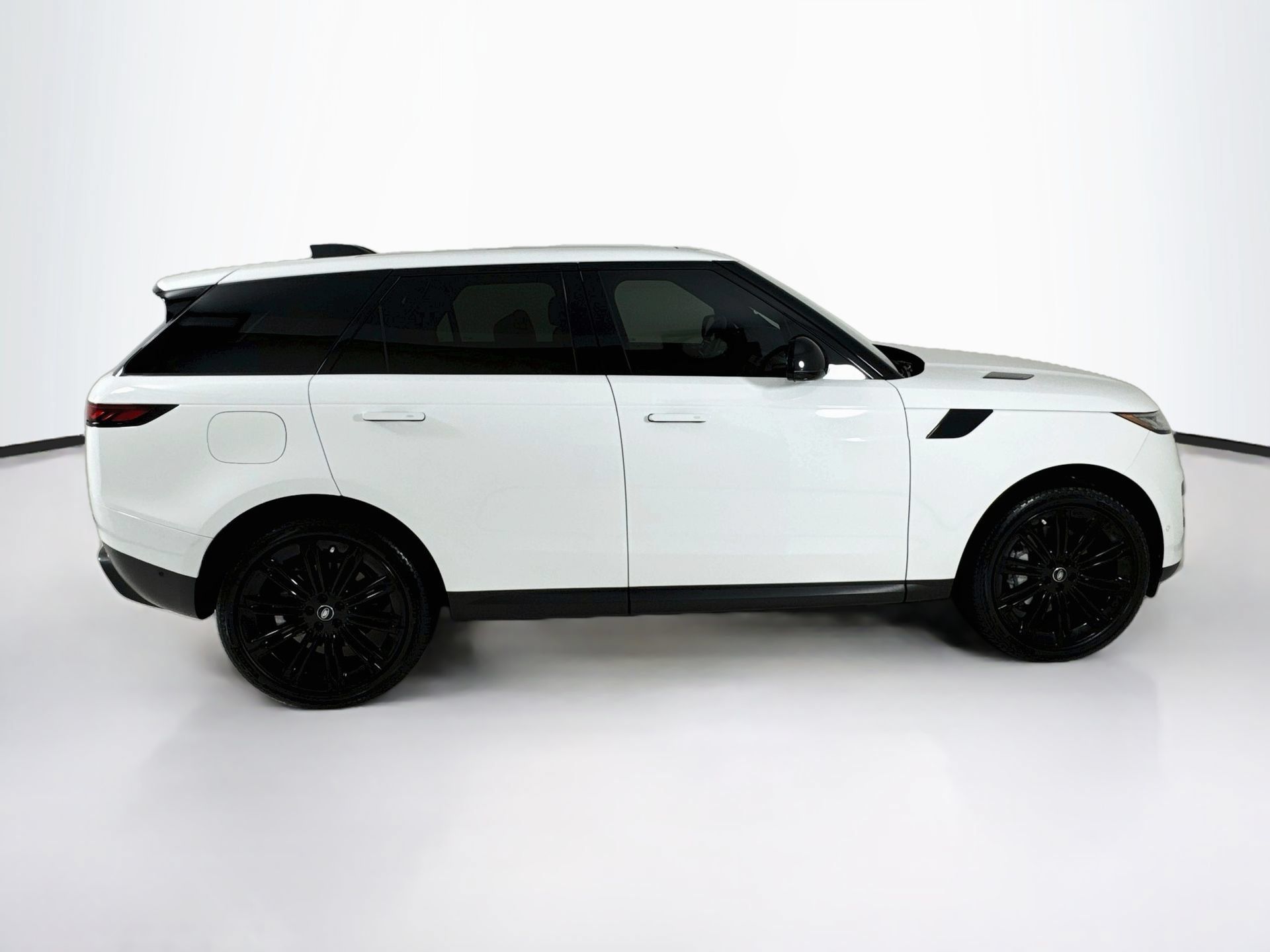 Used 2024 Land Rover Range Rover Sport SE AWD/4WD image 9