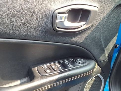 Used 2019 Jeep Compass Limited AWD/4WD image 15