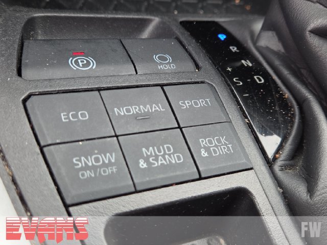 Certified 2025 Toyota RAV4 LE AWD/4WD image 7