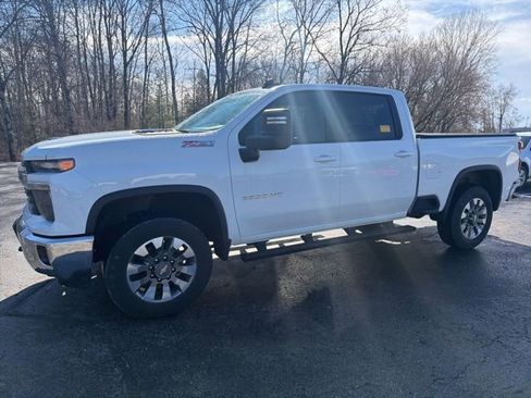 Certified 2024 Chevrolet Silverado 2500 LT AWD/4WD image 7