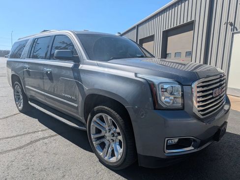 Used 2018 GMC Yukon XL SLT w/ Premium Edition image 5