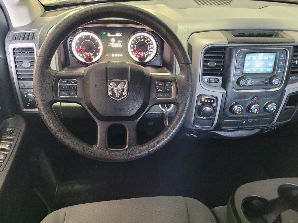 Used 2017 RAM 1500 Express RWD image 22