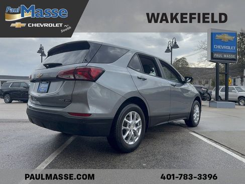Used 2024 Chevrolet Equinox LS w/ LS Convenience Package image 5