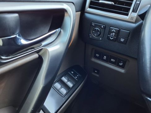 Used 2022 Lexus GX 460 Premium w/ Premium Package image 22