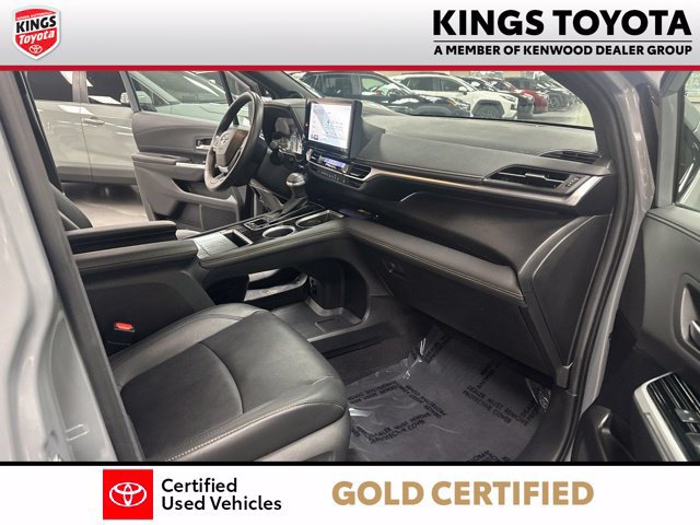 Certified 2025 Toyota Sienna XLE Woodland Edition AWD/4WD image 24