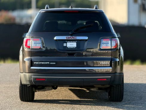 Used 2017 GMC Acadia Limited SLT AWD/4WD image 4