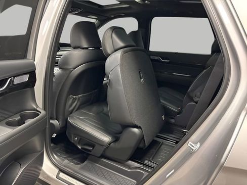 Used 2025 Hyundai Palisade Calligraphy image 43