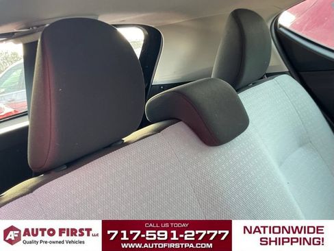 Used 2018 Toyota Prius C One FWD image 12