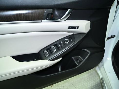 Used 2020 Honda Accord EX-L image 27