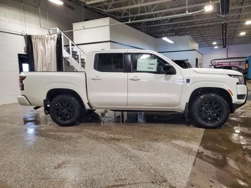New 2026 Nissan Frontier SV image 6