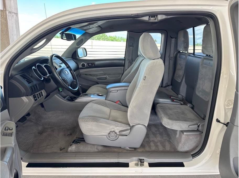 Used 2011 Toyota Tacoma 4x4 Access Cab w/ SR5 Pkg #2 image 10