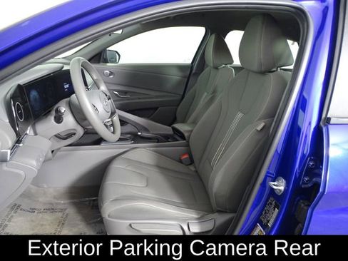 Used 2024 Hyundai Elantra SEL image 11