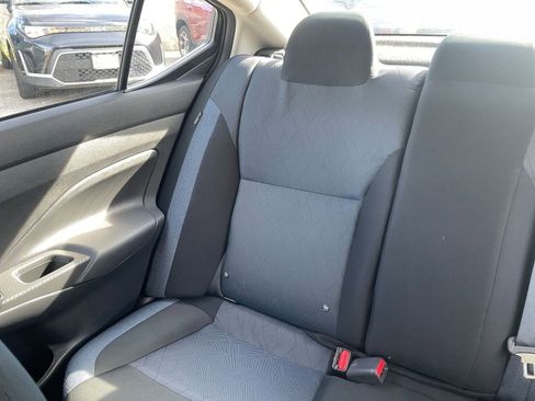 Used 2025 Nissan Versa SV image 37