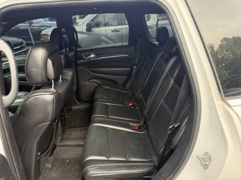 Used 2017 Jeep Grand Cherokee Overland AWD/4WD image 14