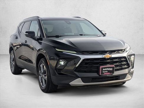 Used 2023 Chevrolet Blazer LT w/ Sound & Technology Package image 2