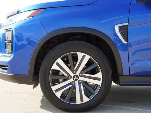 Used 2024 Mitsubishi Outlander Sport ES AWD/4WD image 5