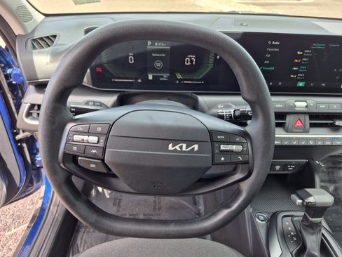 Used 2025 Kia K4 FWD image 9