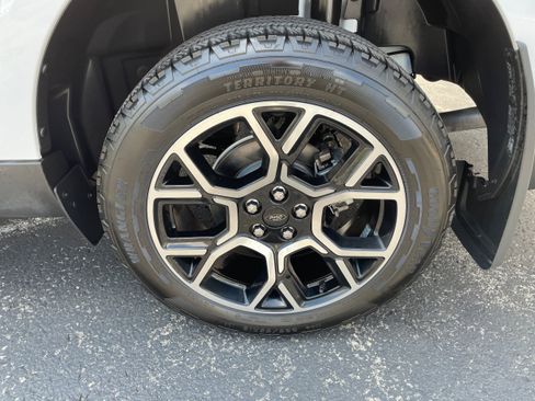 Certified 2025 Ford Maverick Lariat AWD/4WD image 10