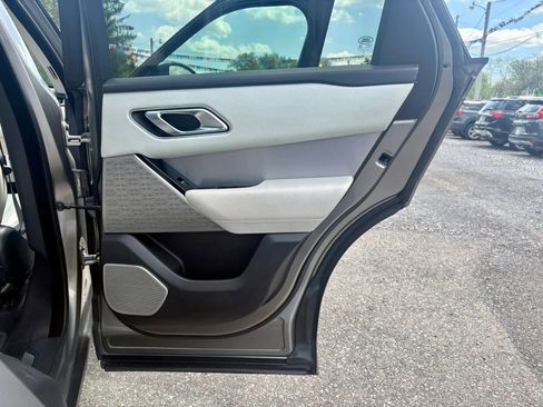 Used 2019 Land Rover Range Rover Velar R-Dynamic SE AWD/4WD image 11