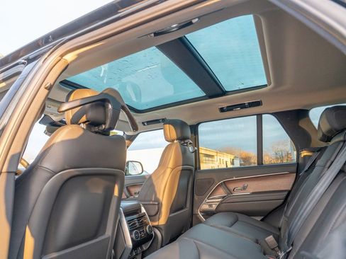 New 2026 Land Rover Range Rover SE image 22