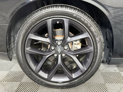 Used 2022 Dodge Challenger R/T w/ Blacktop Package image 28