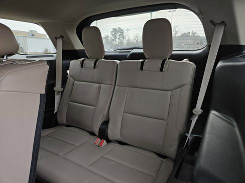 Used 2020 Ford Explorer XLT w/ Equipment Group 202A image 28