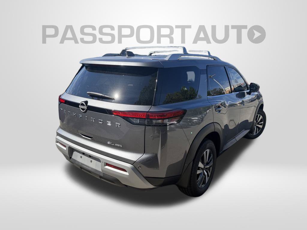 Used 2022 Nissan Pathfinder SL AWD/4WD image 2