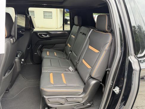 Used 2024 GMC Yukon XL AT4 AWD/4WD image 13