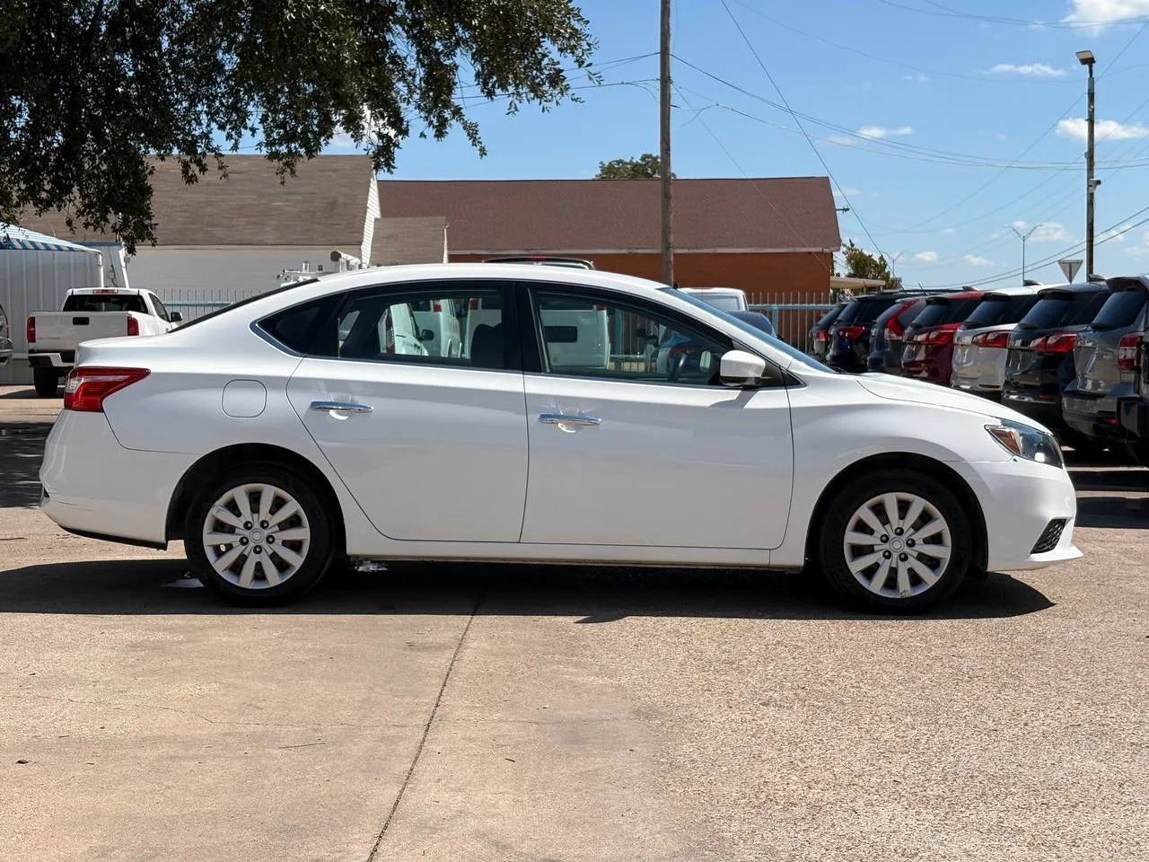 Used 2019 Nissan Sentra S FWD image 2