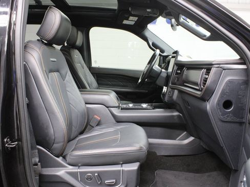 Used 2022 Ford Expedition Platinum image 33